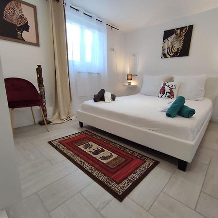 Appartement 100M2, Independant Dans Notre Maison Garennes-sur-Eure Buitenkant foto