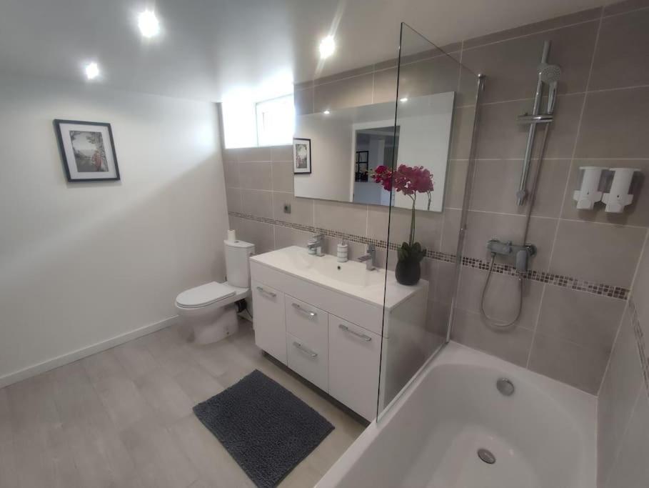 Appartement 100M2, Independant Dans Notre Maison Garennes-sur-Eure Buitenkant foto