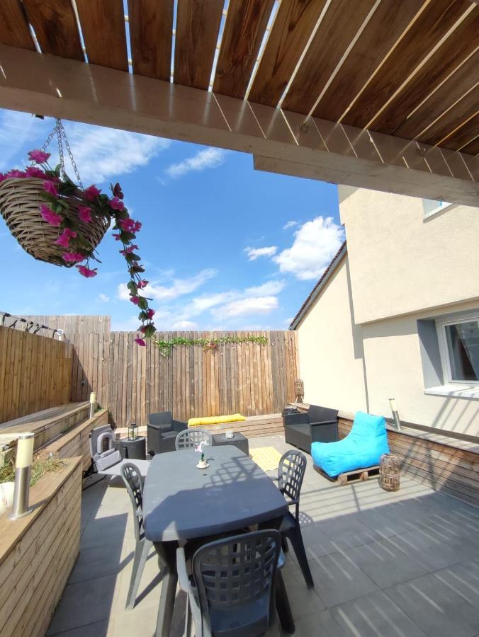 Appartement 100M2, Independant Dans Notre Maison Garennes-sur-Eure Buitenkant foto