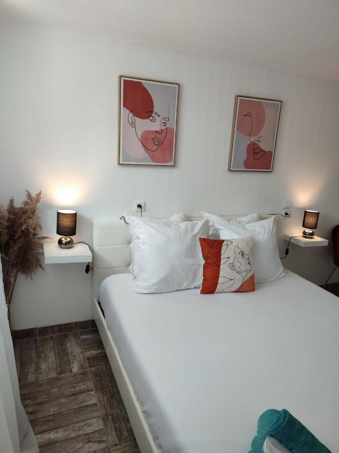 Appartement 100M2, Independant Dans Notre Maison Garennes-sur-Eure Buitenkant foto