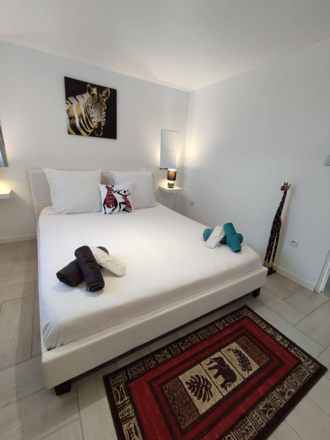 Appartement 100M2, Independant Dans Notre Maison Garennes-sur-Eure Buitenkant foto