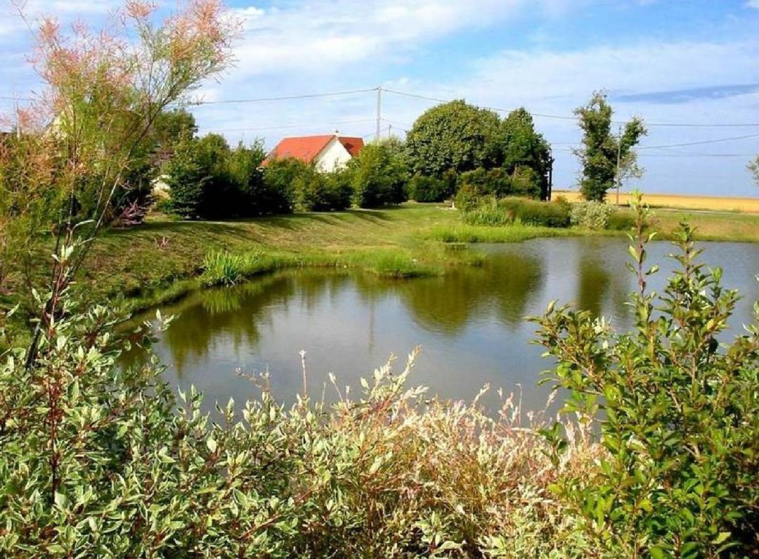 Appartement 100M2, Independant Dans Notre Maison Garennes-sur-Eure Buitenkant foto