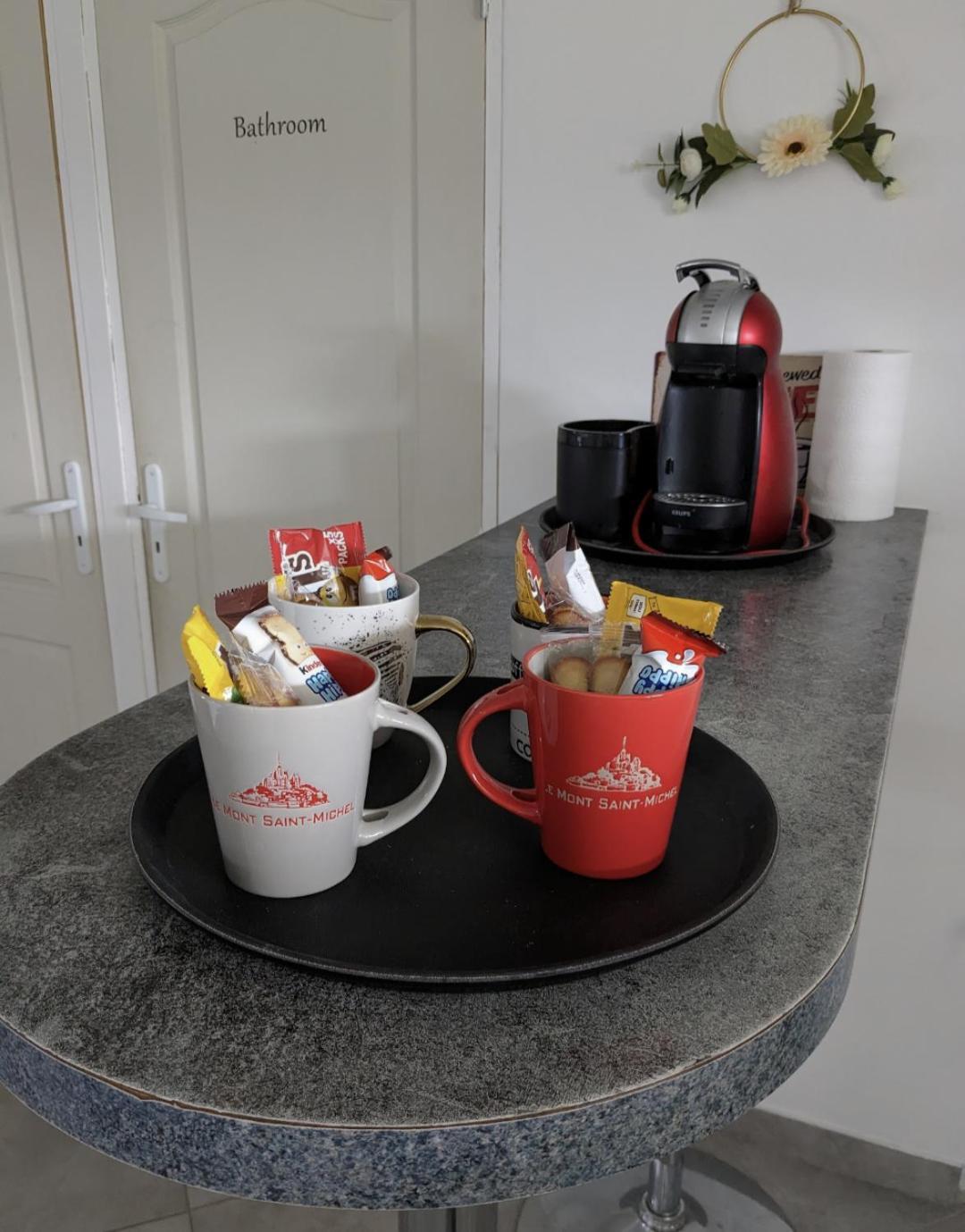 Appartement 100M2, Independant Dans Notre Maison Garennes-sur-Eure Buitenkant foto